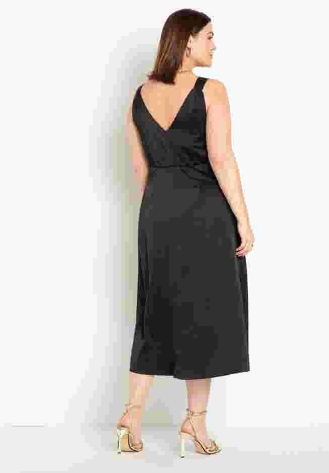 Midi Dress With Ruched Neckline image number 3