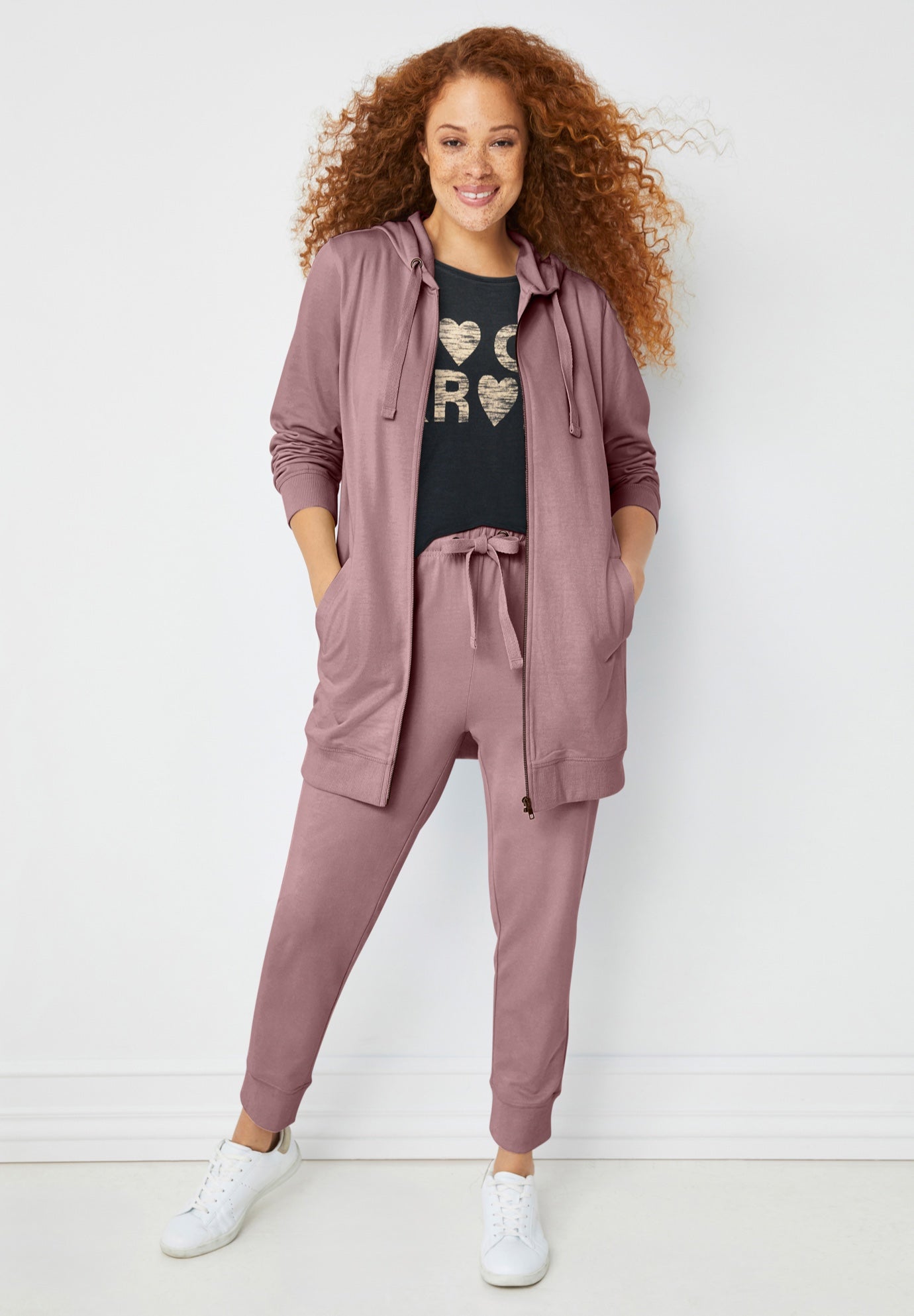 Love Ellos Graphic Tee image number 2