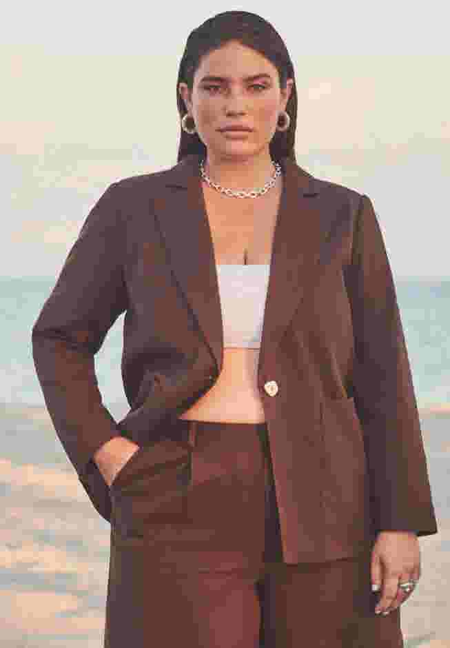 Pearl Detail Linen Blazer image number 3