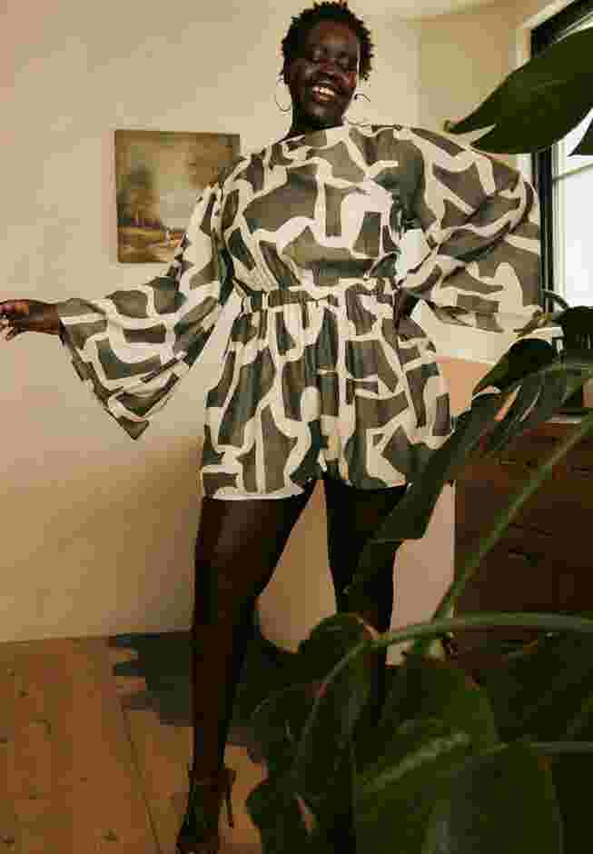Romper With Tie Back image number 3