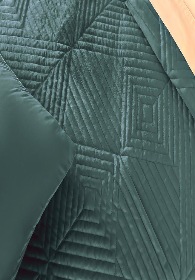 Geo Diamond Velvet Quilt image number 2