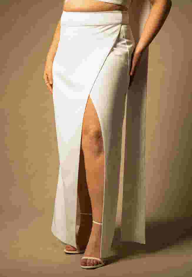 Bridal by ELOQUII Bustier Top with Sheath Skirt image number 2