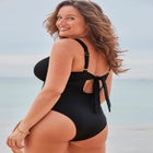 Sweetheart Keyhole Underwire One Piece Swimsuit image number null