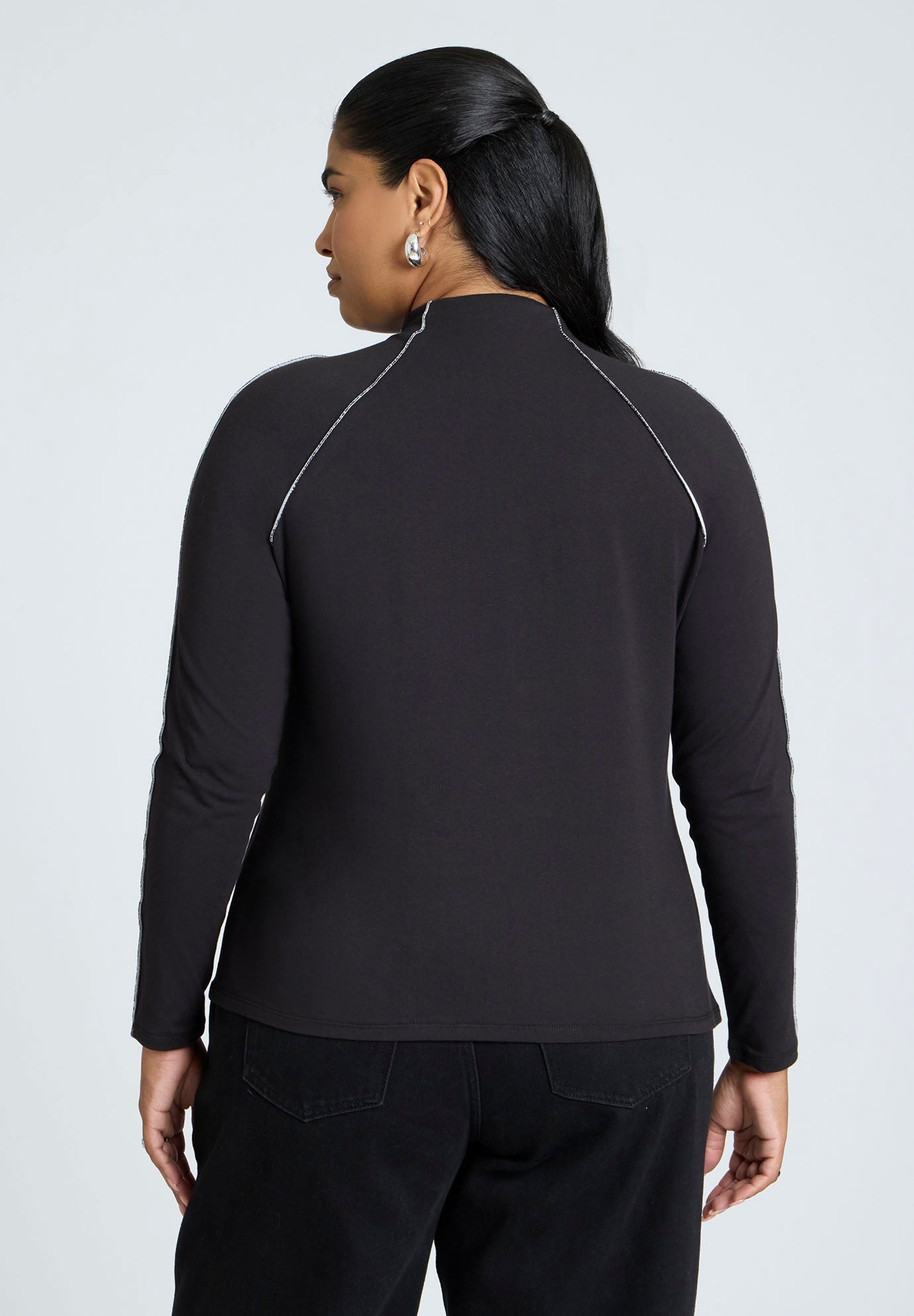 Seam Detail Top image number 1