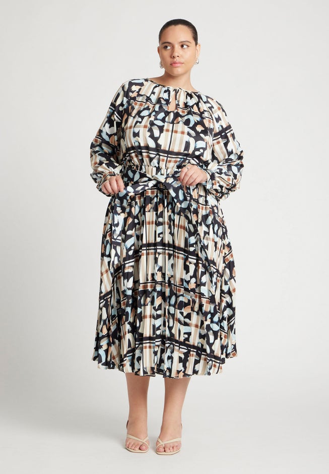 Front Keyhole Pleated Maxi Dress image number null