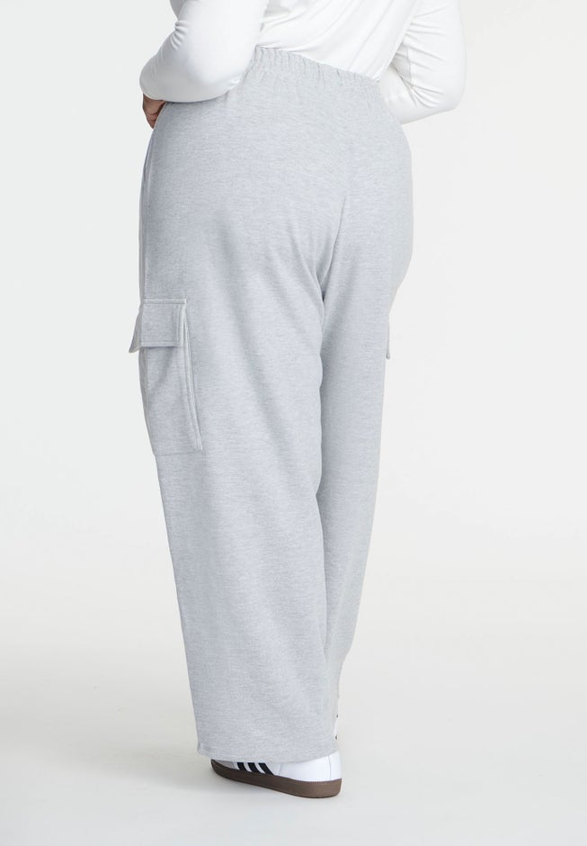Knit Cargo Sweatpant image number null