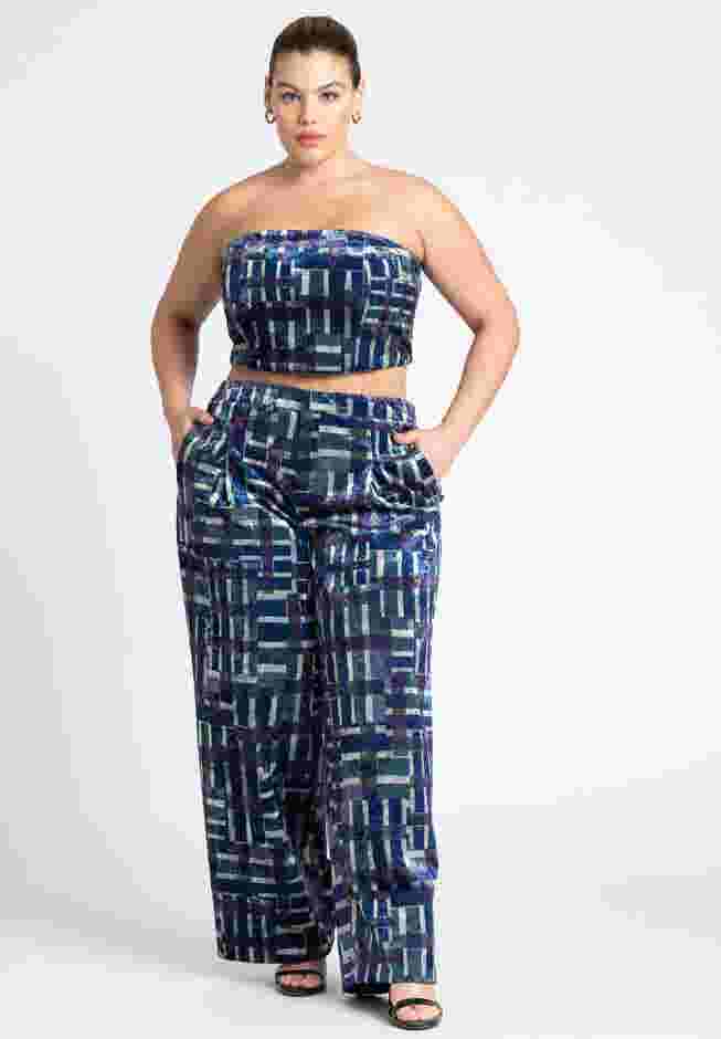 Printed Velvet Strapless Top image number 2