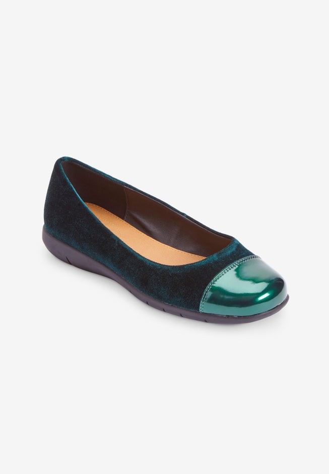 The Fay Slip On Flat image number null