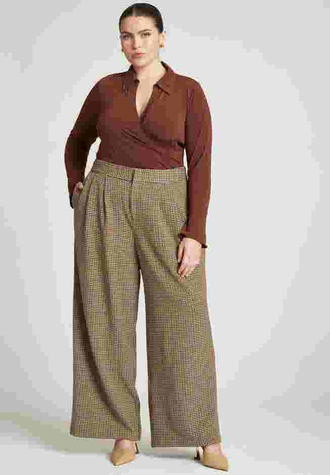 Stretch Wrap Top With Collar image number 2