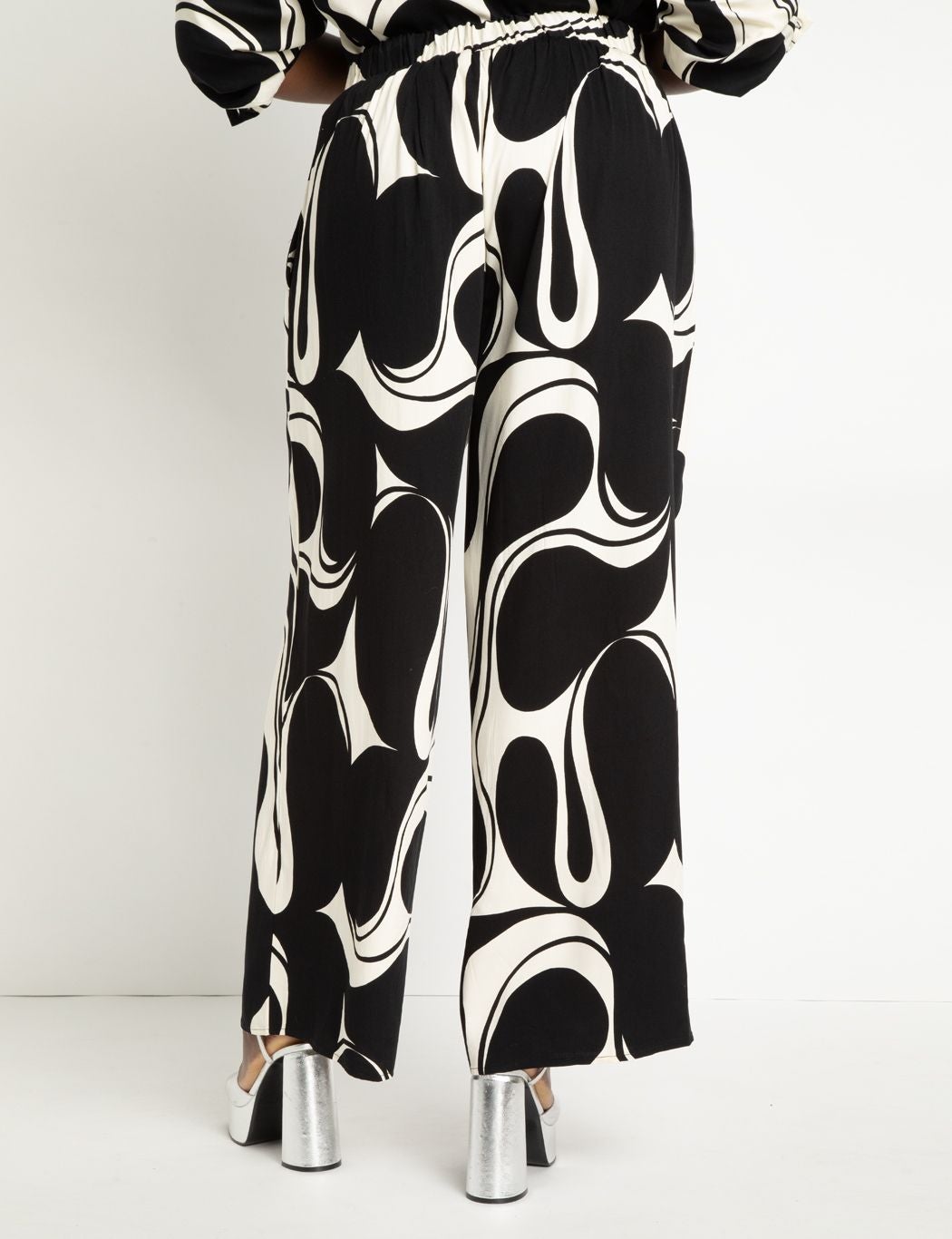 Printed Wide Leg Pant image number 2