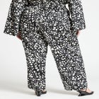 Relaxed Leg Trouser image number null