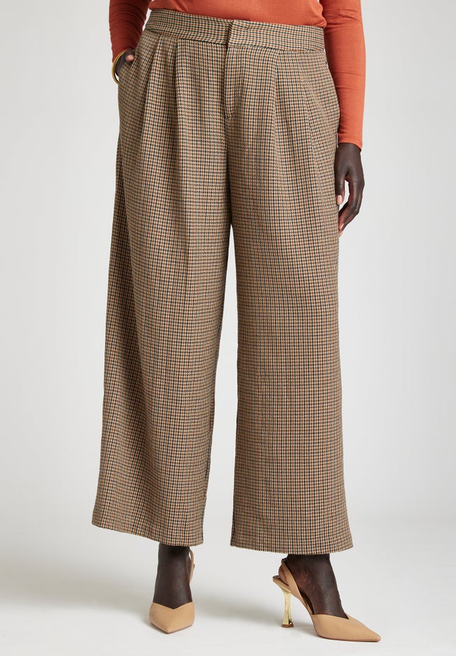 Pleated Wide Leg Pant image number null
