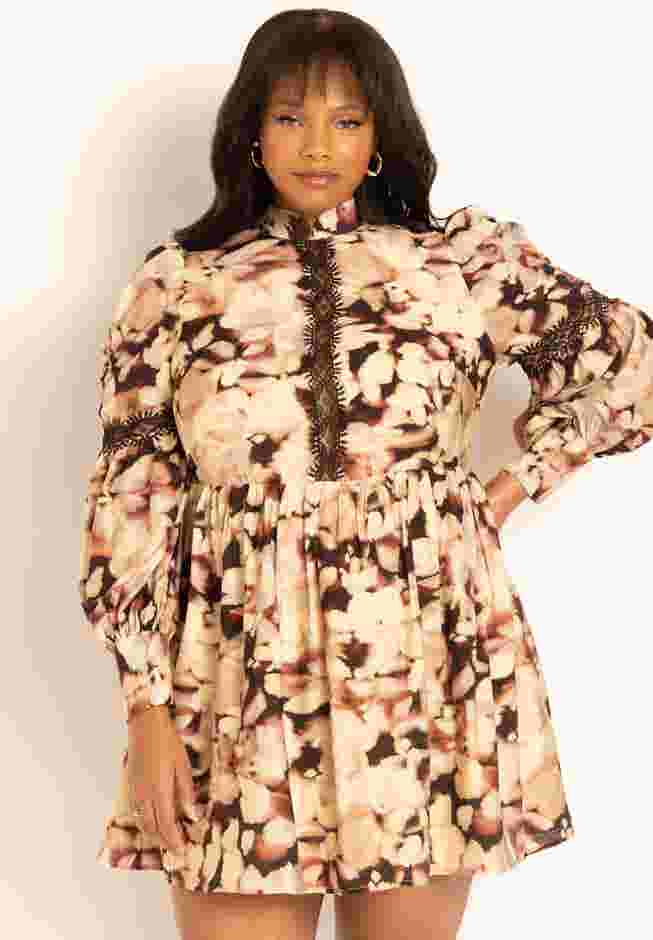 Lace Detail Mini Dress image number 3