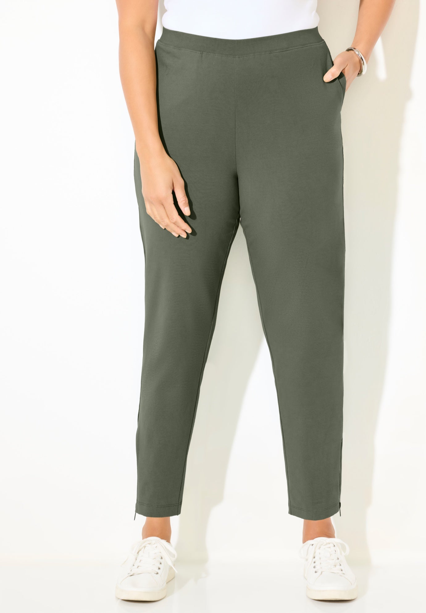 Suprema&reg; Studio Slim Leg Zip Pant image number 0