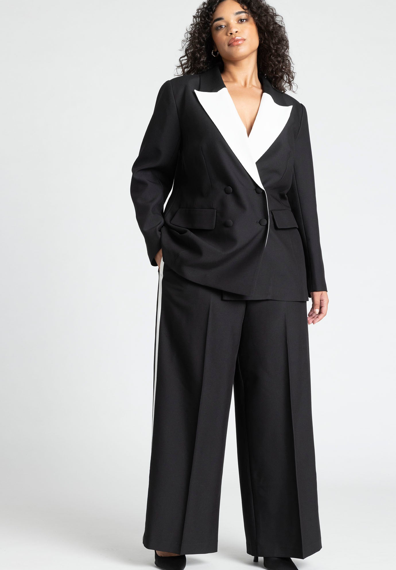 Cinched Blazer With Contrast Lapel image number 1