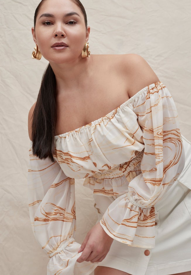 Off The Shoulder Ruched Top image number null