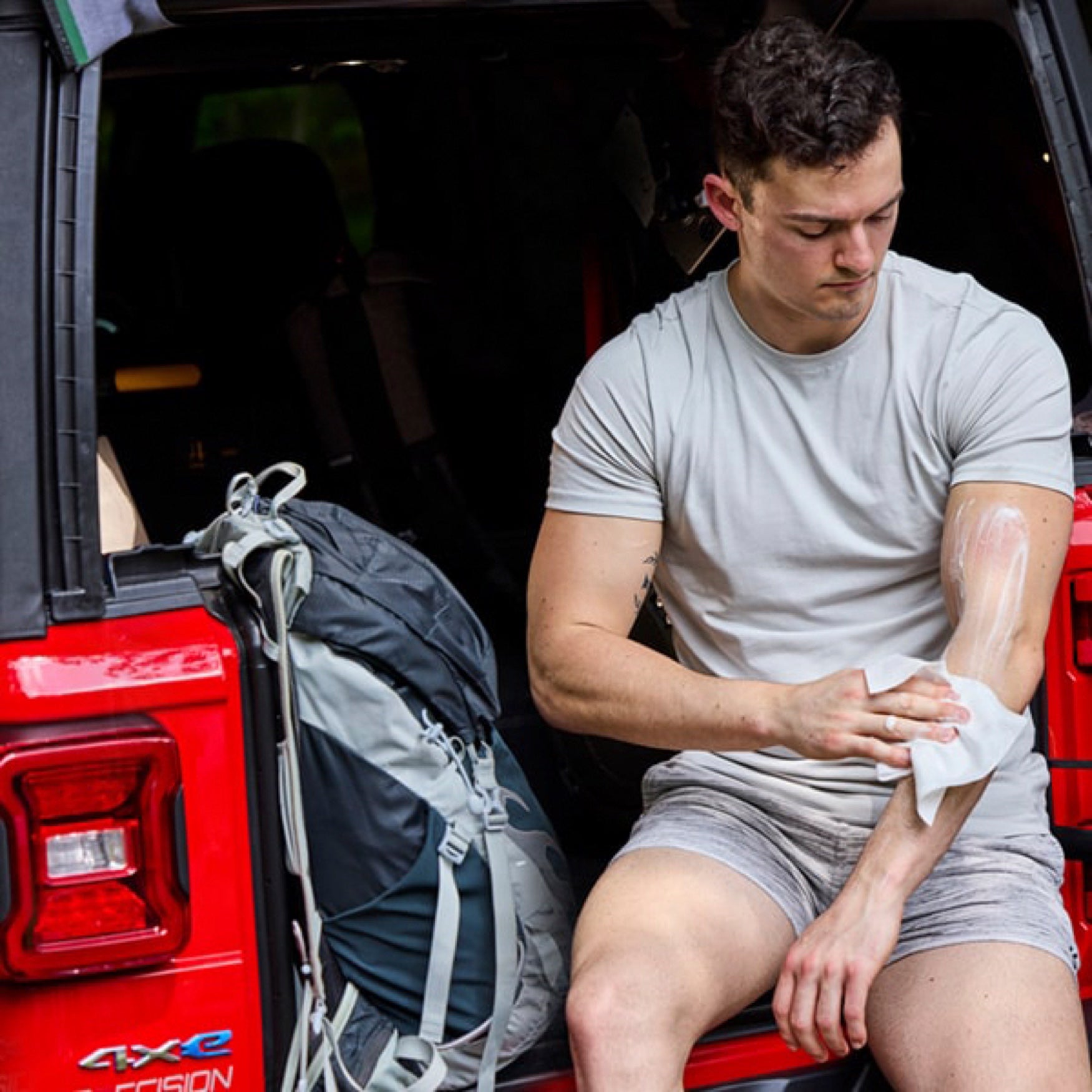 Skunky&reg; Rinse Free Bathing Wipes, Set of 2 image number 3