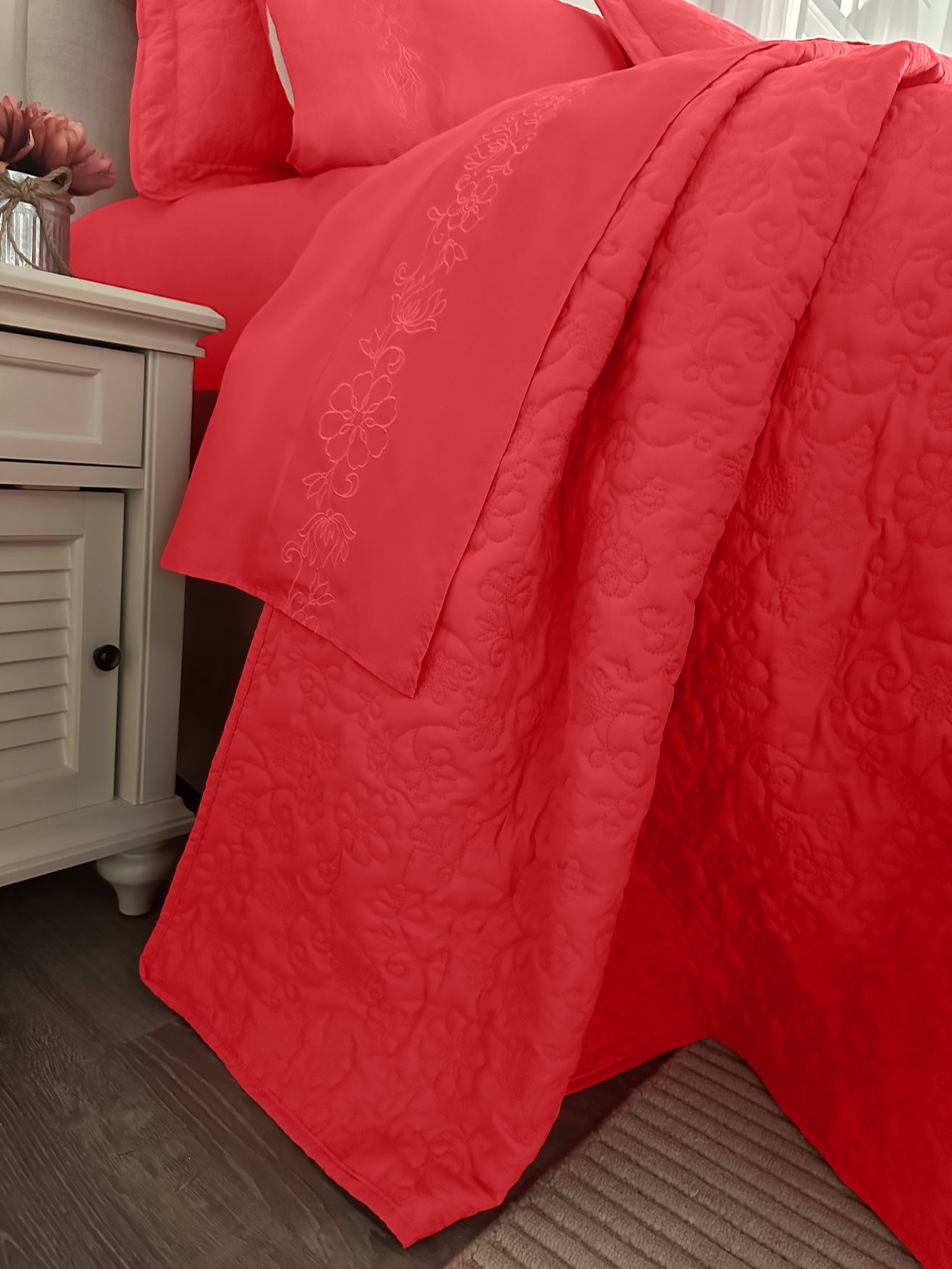 Anna Bedspread image number 2