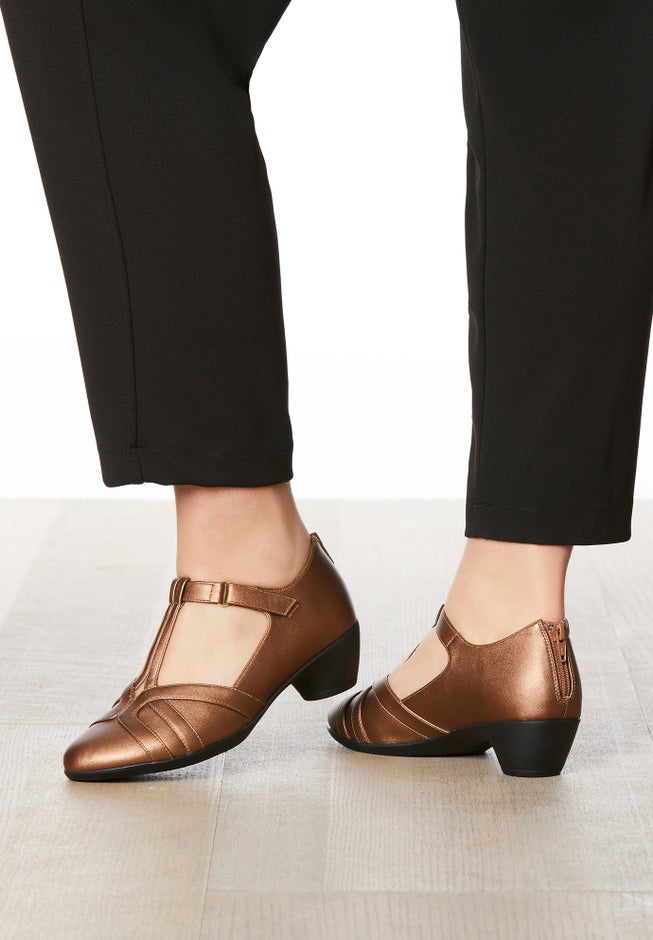 The Celine Shootie image number 8