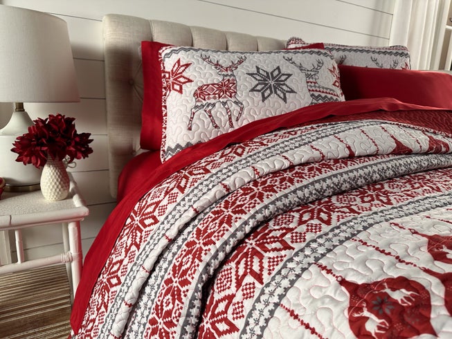 3-Pc. Microfleece Christmas Bedspread Set image number 1