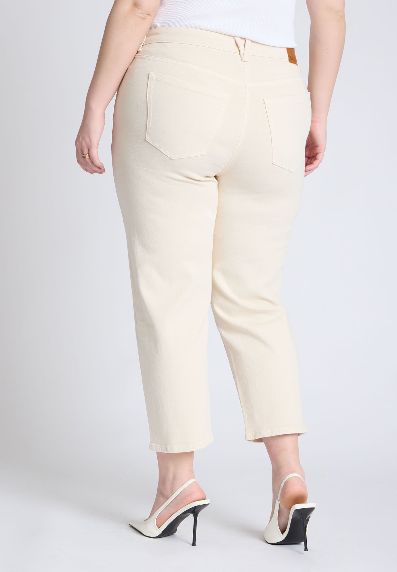 The Naomi Comfort Stretch Straight Crop Jean image number 2