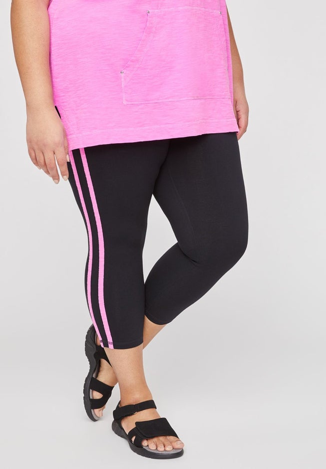 Marina Hills Active Legging Capri image number null
