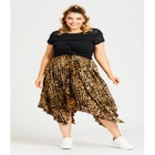 Pleated Print Skirt image number null