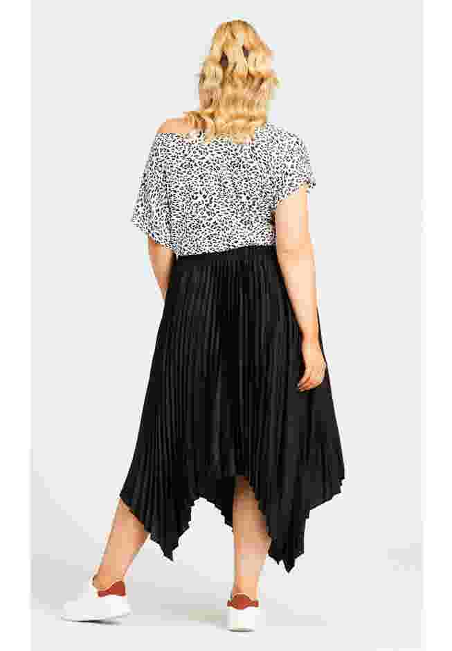 Pleated Plain Skirt image number 1