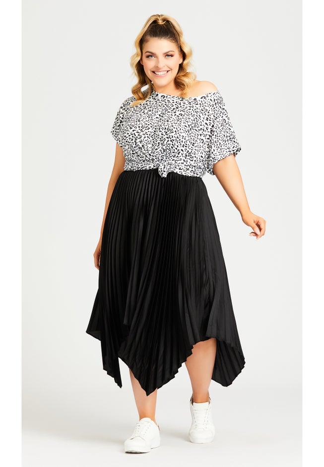 Pleated Plain Skirt image number null