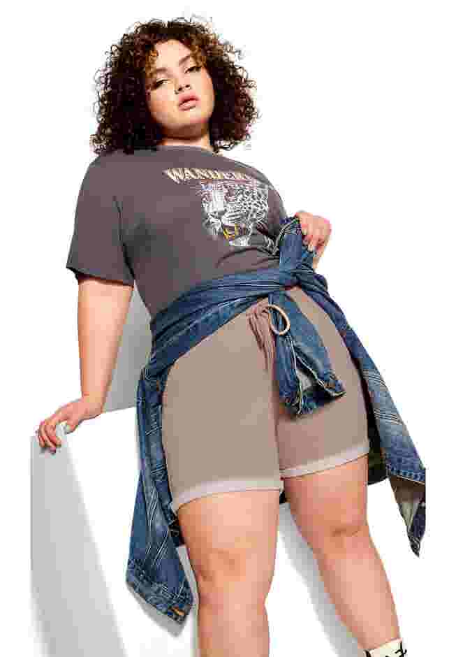 Mavis Short image number 3
