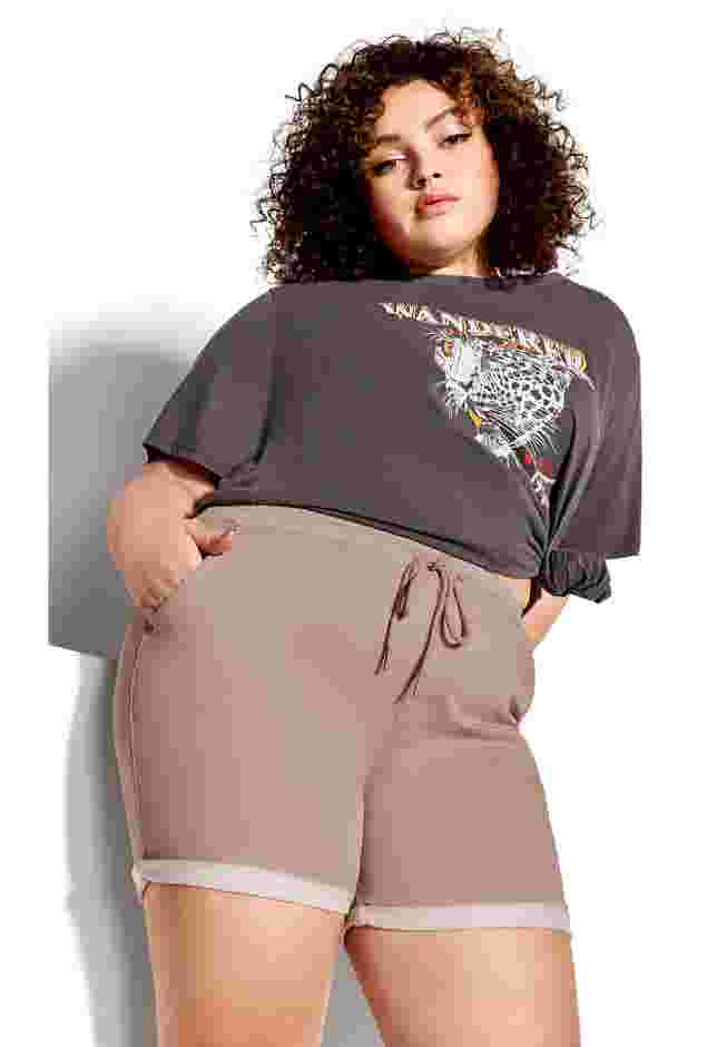 Mavis Short image number 5