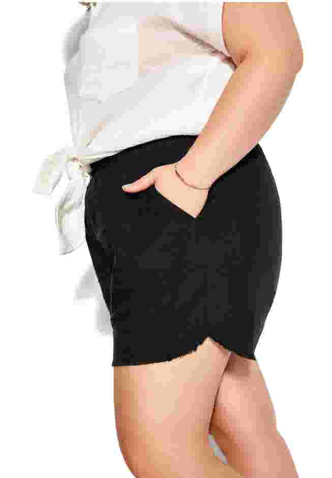 Remi Fray Hem Short image number 6