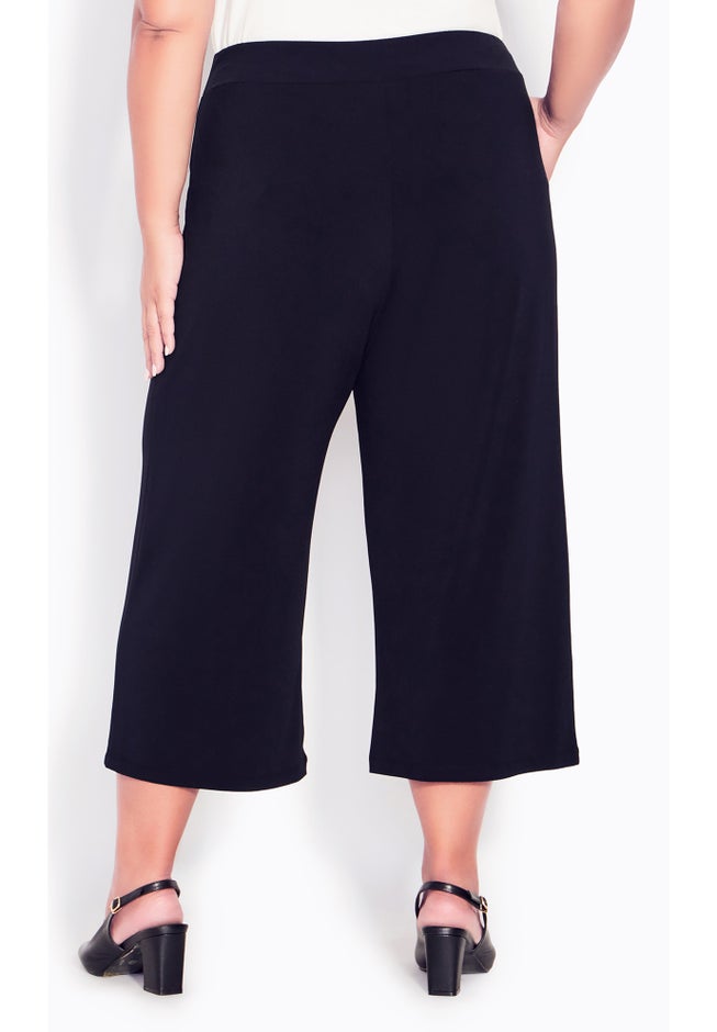 Sutton Pant image number null