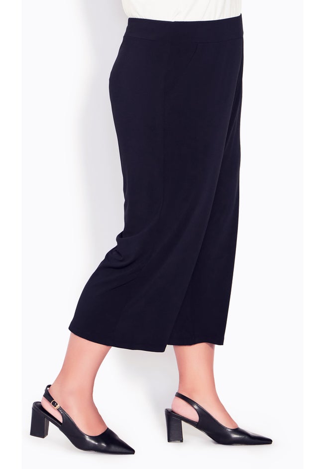 Sutton Pant image number null