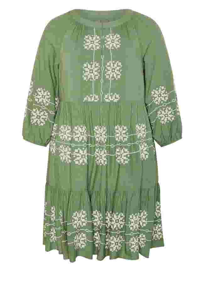 Lady Luxe Embroidered Dress image number 4