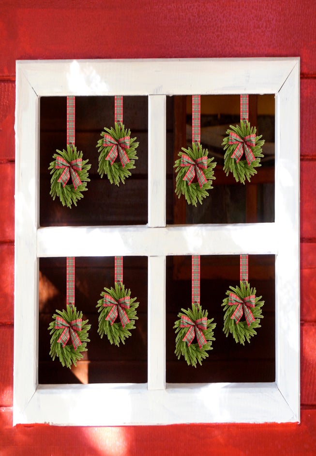 7" Mini Wreaths, Set of 8 image number 3