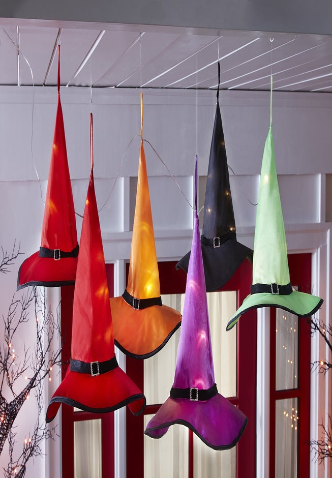 Set of 6 Witch’s Hat String Lights image number 0