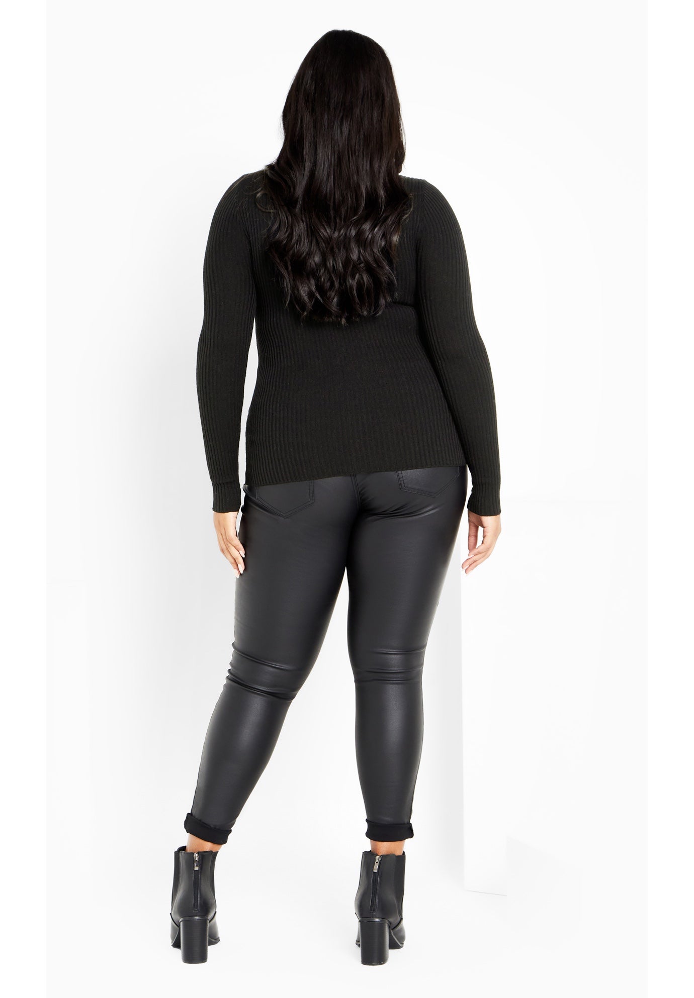 Sina Sweater image number 3