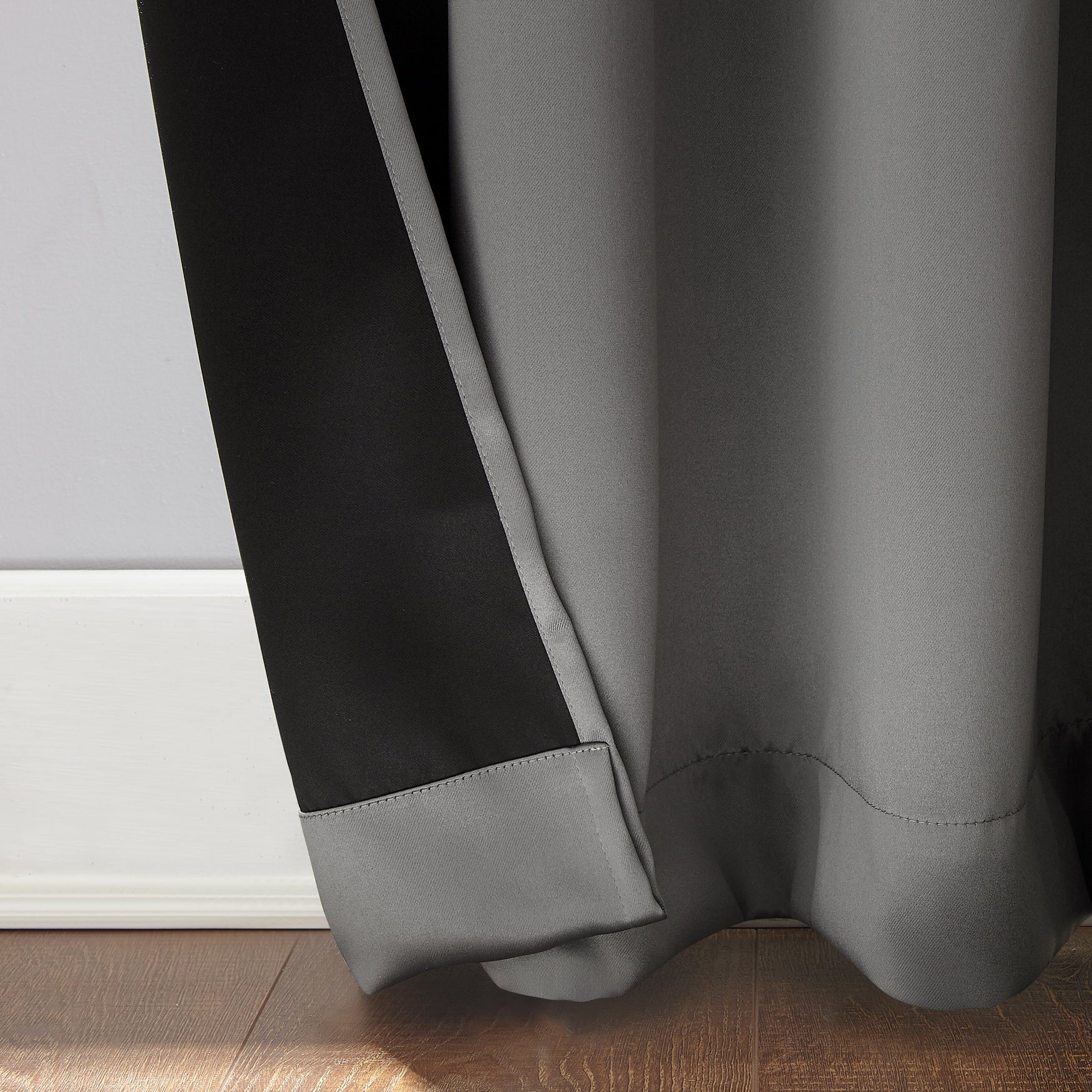 Sun Zero&trade; Oslo 100% Blackout Grommet Panel image number 1