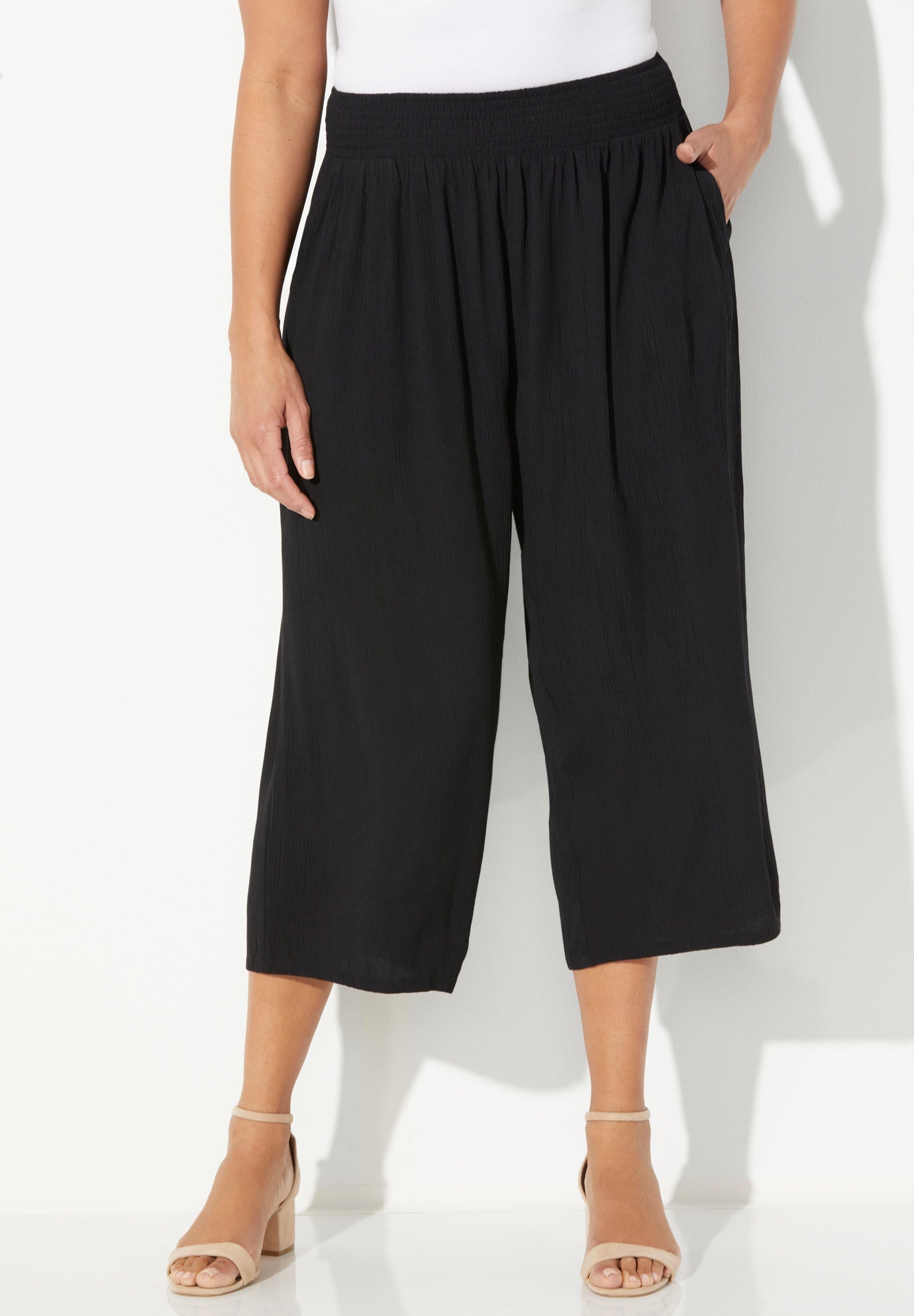 Gauze Pull-On Capri image number 0