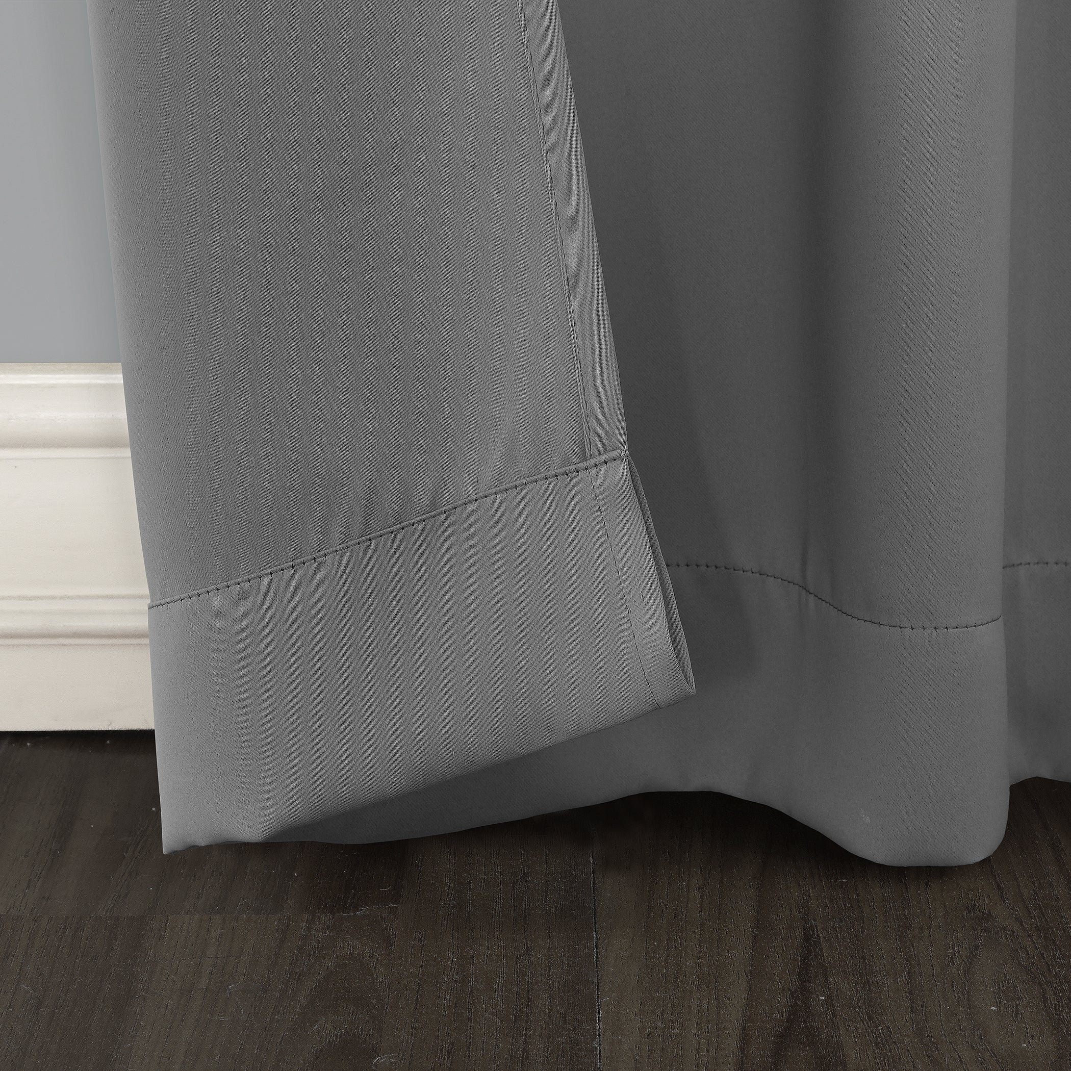 Sun Zero Blackout Greenwich Grommet Panel image number 1