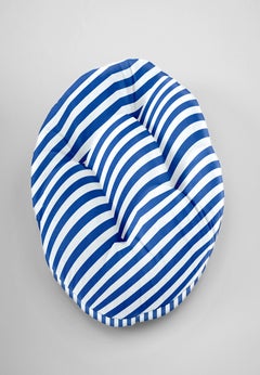 BH Outdoor Performance Tufted Round Chair cushion