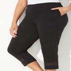 Suprema&reg; Crochet Trim Capri image number null