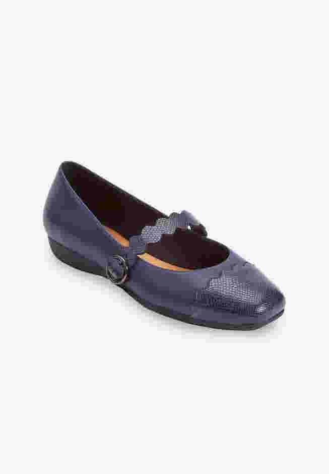 The Louella Flat image number 0