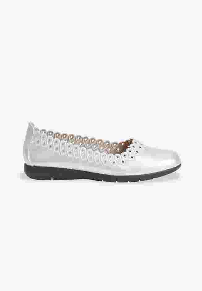 The Vivi Slip On Flat image number 3