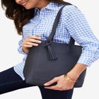 Tassel Tote Bag image number null