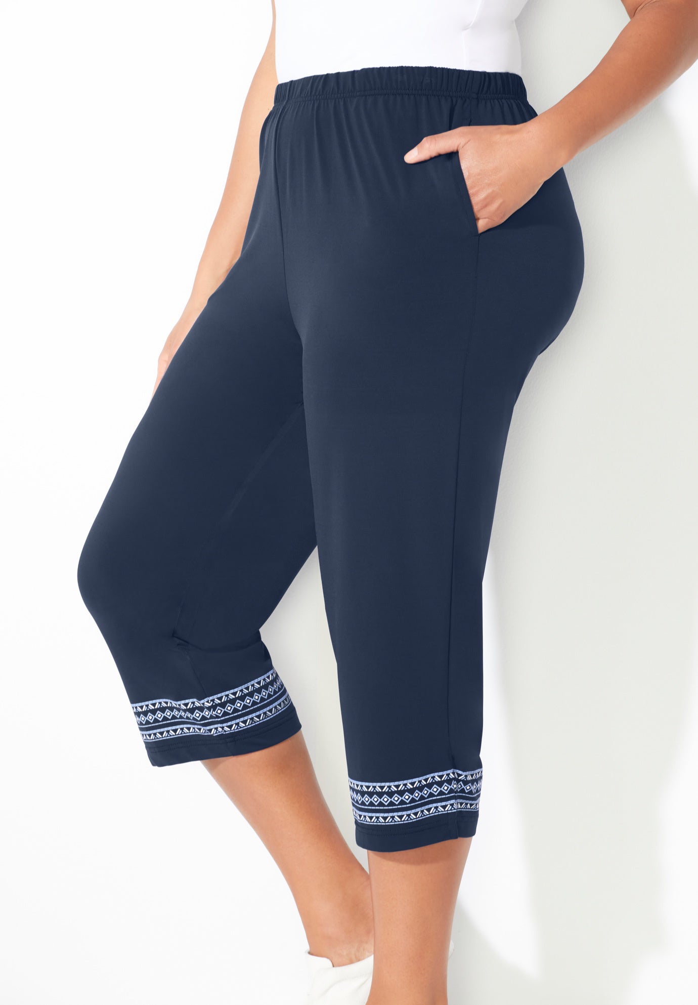 AnyWear Printed Hem Capri image number 3