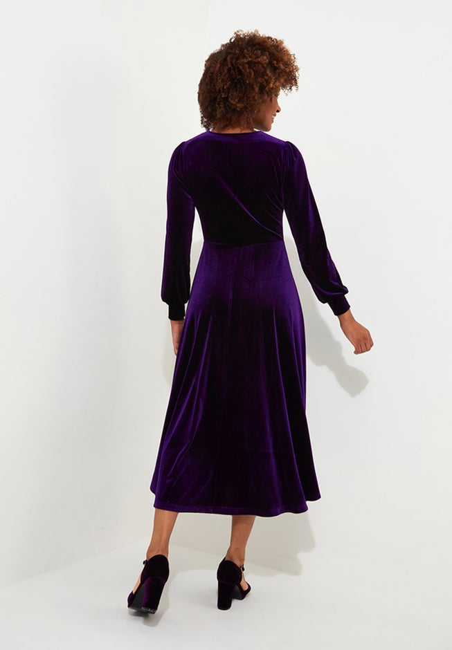 Crew Neck Velvet Midi Dress image number 3