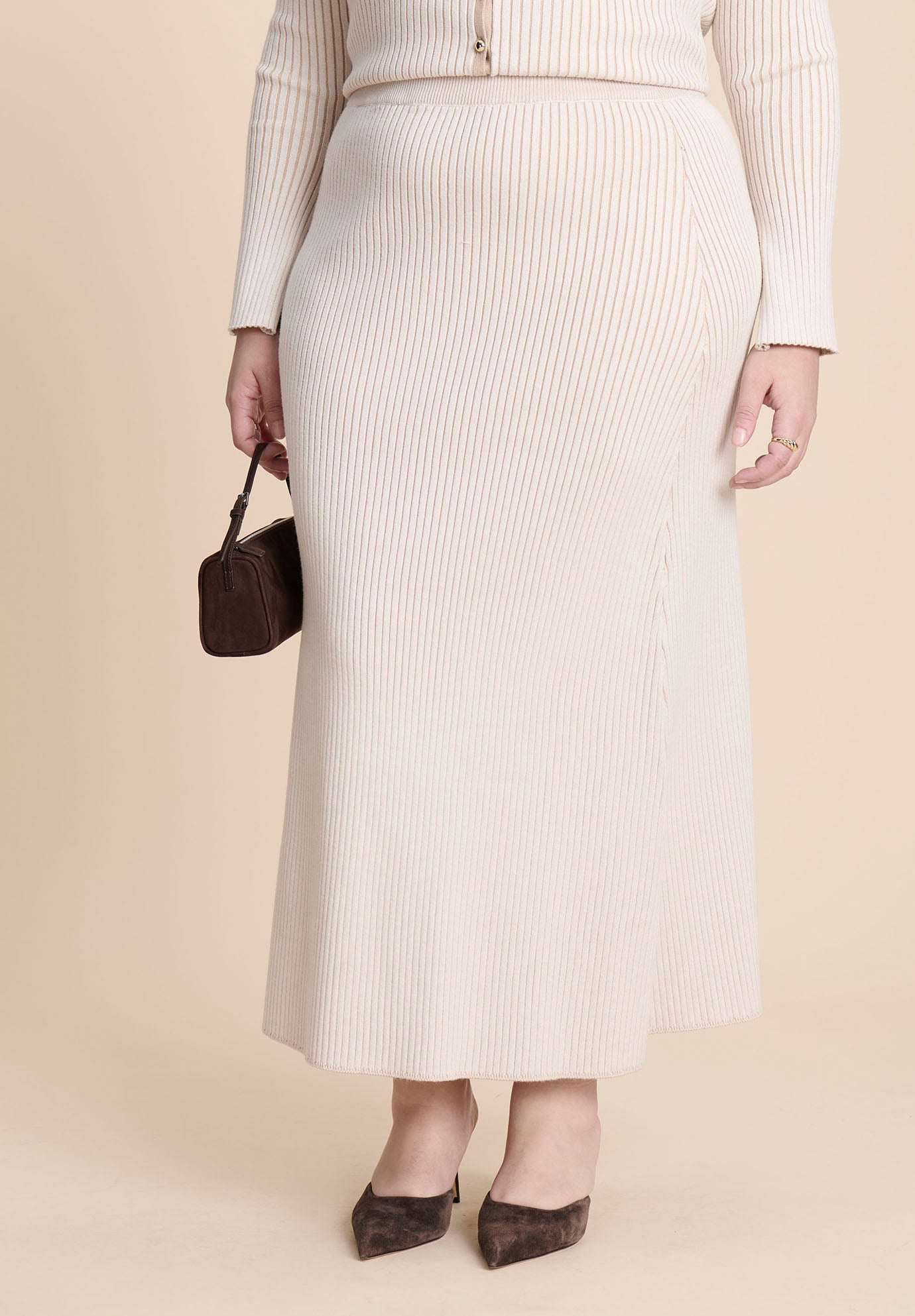 Ribbed Sweater Trumpet Maxi Skirt image number 1