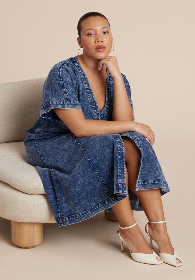 V Neck Flare Denim Dress image number 3